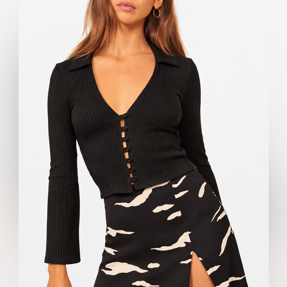 Reformation Luce Top Black Ribbed Bell Sleeve Button Front Collared XS 🖤